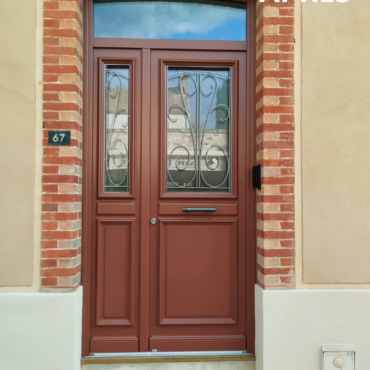 Porte d'entrée bois Bel'M sur-mesure à Barbizon