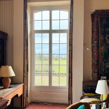 Menuiserie PVC Oknoplast Koncept posée en rénovation pour meilleure isolation thermique