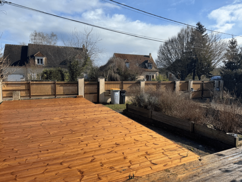 clôture aluminium Kostum chêne irlandais harmonie terrasse bois